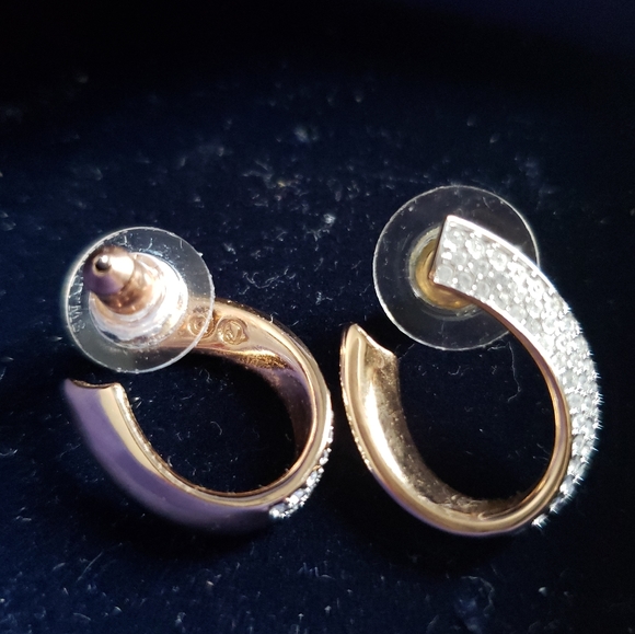 SWAROVSKI crystal gold earrings. - Picture 3 of 3